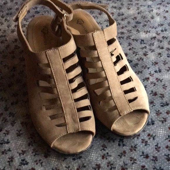 I Love Comfort Open Toe Heels size 7 1/2👠 - Picture 1 of 6